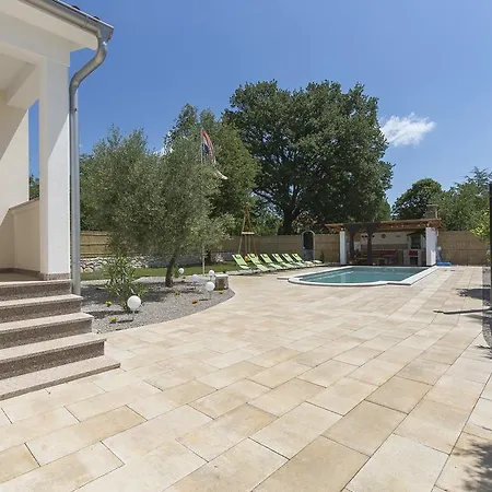Villa Luka *